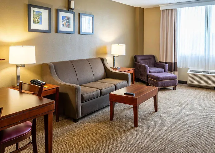Comfort Inn & Suites Lakeland North I-4