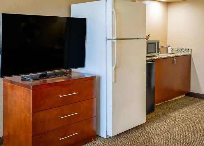 Comfort Inn & Suites Lakeland North I-4